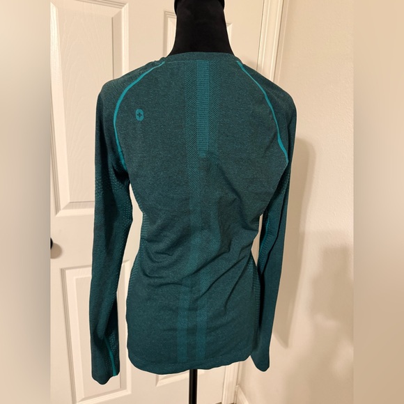 Figs Women's Long Sleeve Top in Dark Teal with Teal Contrast Piping - Picture 6 of 7